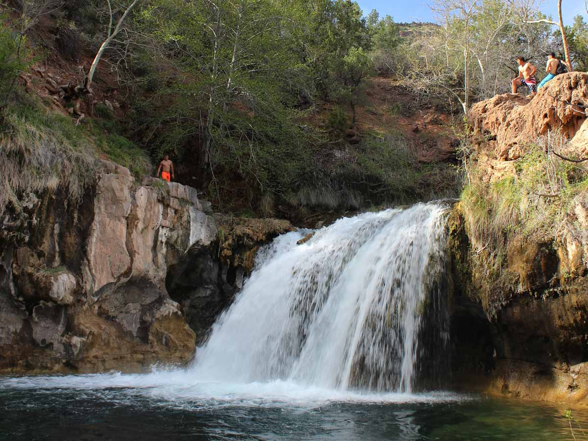 Arizona's Fossil Creek Waterfall Hiking Trail: Waterfall Heaven